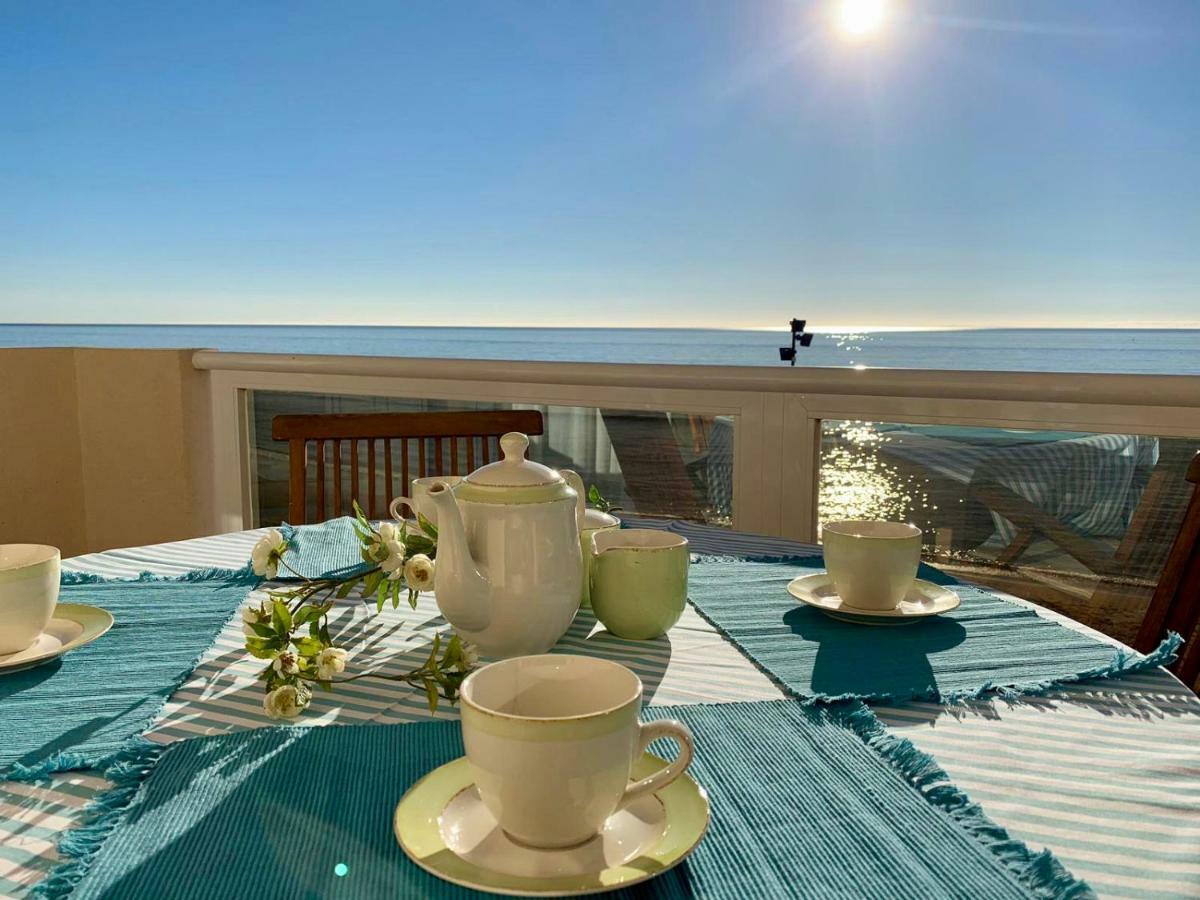 Espectacular 1ª Linea De Playa...Te Enamoraras!!! Apartment ฟูเอนฮิโรลา ภายนอก รูปภาพ